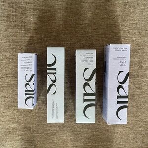 SAIE MAKEUP AND BRUSH BUNDLE 4 PIECES NEW IN BOXES